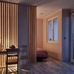 Lacroma Apartment